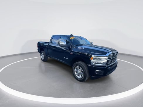 Used 2024 RAM 2500 Laramie AWD/4WD image 2