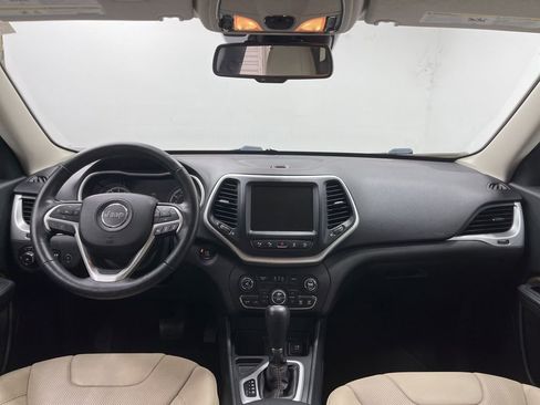 Used 2015 Jeep Cherokee Limited w/ Luxury Group FWD image 8