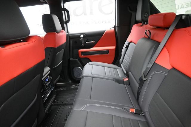 Used 2026 GMC Hummer EV 4x4 Crew Cab w/ Carbon Fiber Edition Package image 23
