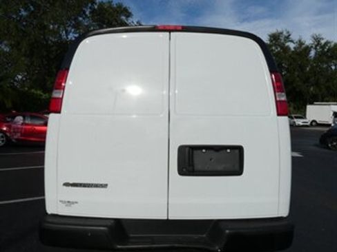 Used 2023 Chevrolet Express 2500 w/ Driver Convenience Package image 11