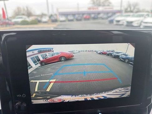 Used 2023 Toyota Corolla SE image 16