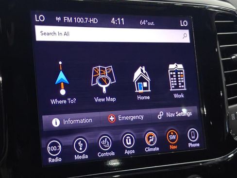 Used 2019 Jeep Grand Cherokee Altitude AWD/4WD image 32