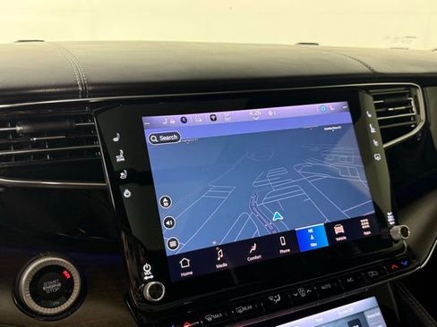 Used 2022 Jeep Grand Wagoneer Series II w/ Convenience Group III image 17