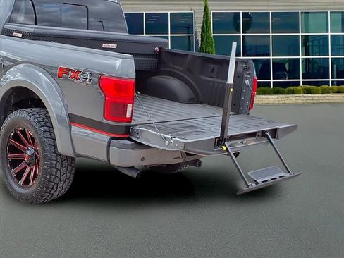 Used 2020 Ford F150 Lariat image 29