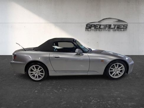 Used 2005 Honda S2000 image 19