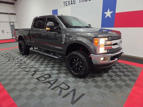 Used 2017 Ford F250 Lariat w/ Lariat Ultimate Package image 24