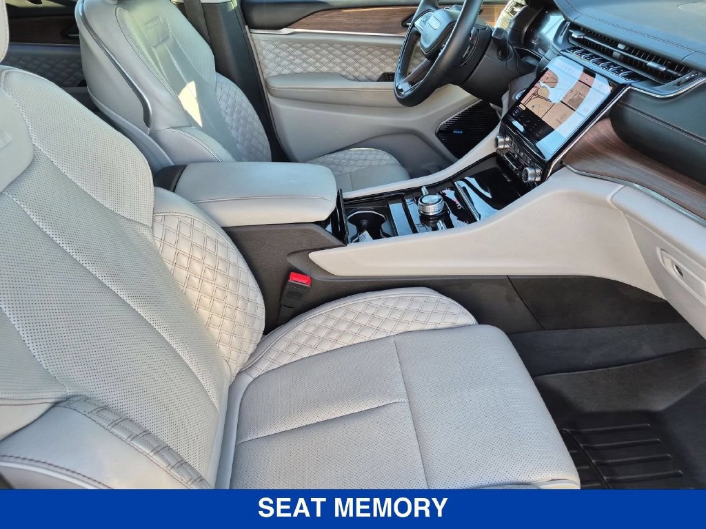 Used 2023 Jeep Grand Cherokee Summit w/ Adv Protech Group IV AWD/4WD image 34