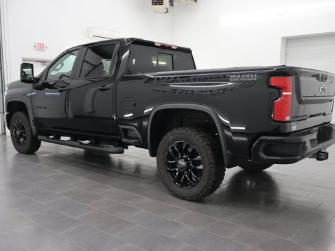 Used 2025 Chevrolet Silverado 2500 LT w/ Trail Boss Package AWD/4WD image 6