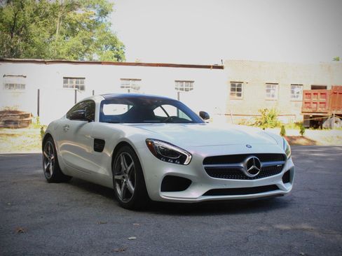 Used 2017 Mercedes-Benz AMG GT Coupe image 12