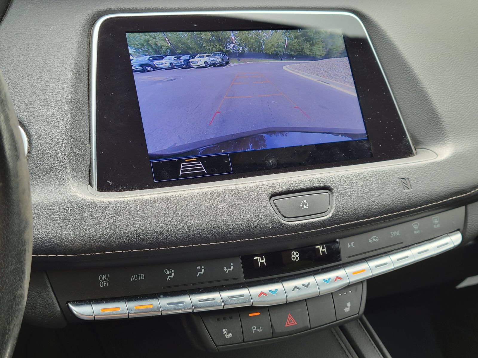 Used 2020 Cadillac XT4 Premium Luxury w/ Cold Weather Package FWD image 21