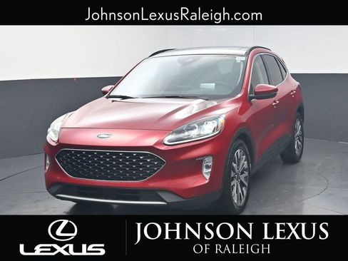 Used 2020 Ford Escape Titanium image 5