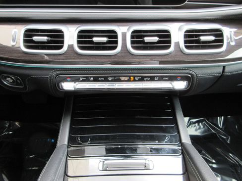 Used 2021 Mercedes-Benz GLE 450 4MATIC image 39