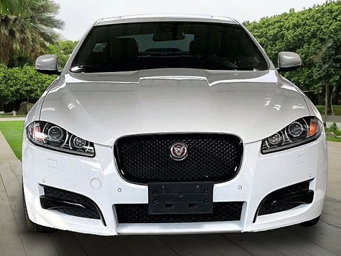 Used 2015 Jaguar XF Portfolio RWD image 2