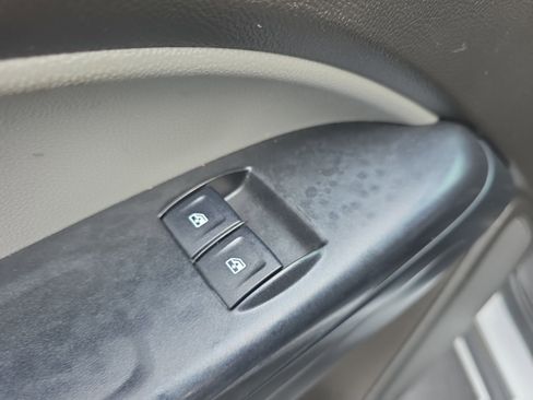 Used 2016 Chevrolet Colorado W/T image 11