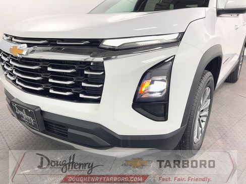 Used 2025 Chevrolet Equinox LT FWD image 11