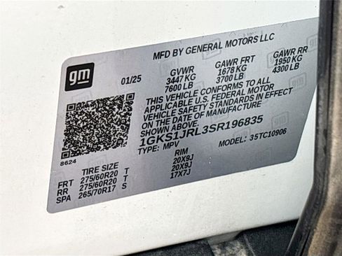 Used 2025 GMC Yukon XL Denali RWD image 35