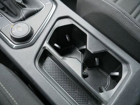 Used 2024 Volkswagen Tiguan S image 35