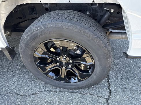 Used 2023 Ford F150 Lariat w/ Equipment Group 502A High image 19