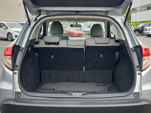 Used 2020 Honda HR-V LX image 9