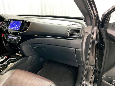 Used 2023 Honda Ridgeline Black Edition image 13