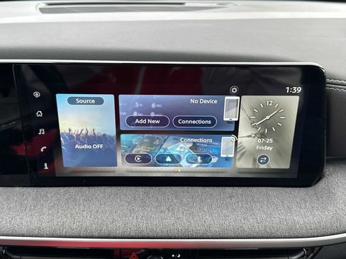 New 2025 Nissan Kicks SV w/ SV Premium Package image 13