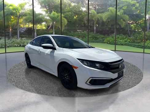 Used 2019 Honda Civic LX image 3
