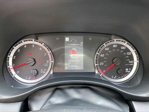 Used 2022 Toyota Highlander L image 12