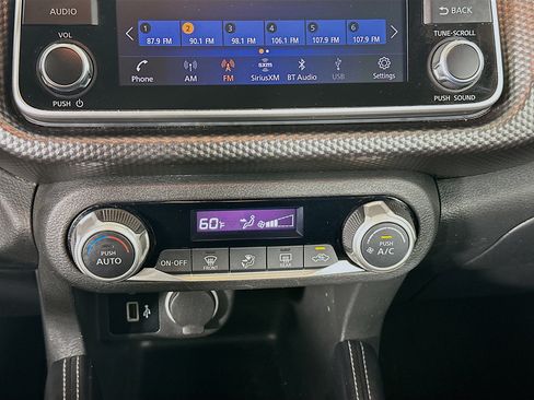 Used 2020 Nissan Kicks SV FWD image 21