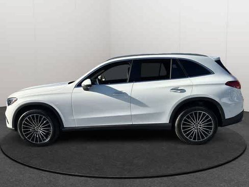 Certified 2026 Mercedes-Benz GLC 300 4MATIC image 3
