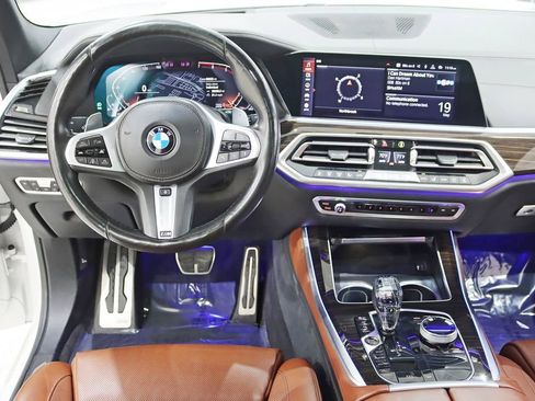 Used 2019 BMW X5 xDrive50i w/ M Sport Package AWD/4WD image 14