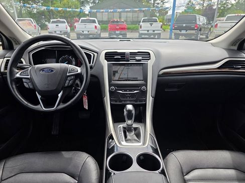 Used 2014 Ford Fusion SE w/ Equipment Group 202A FWD image 5