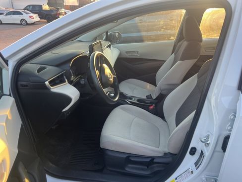 Used 2022 Toyota Corolla LE image 8