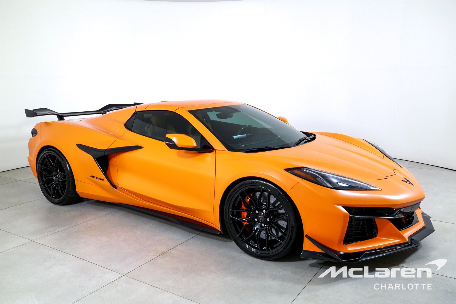 Used 2023 Chevrolet Corvette Z06 w/ Z07 Performance Package RWD image 3