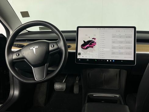 Used 2023 Tesla Model 3 Standard Range RWD image 9