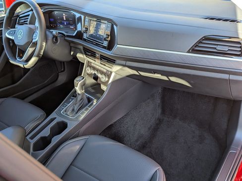 Used 2023 Volkswagen Jetta SE w/ Panoramic Sunroof Package image 21