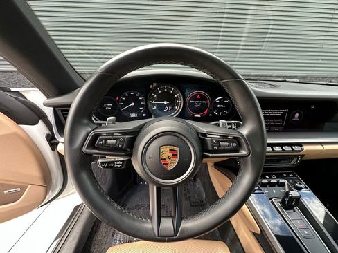 Certified 2022 Porsche 911 Carrera 4S AWD/4WD image 23