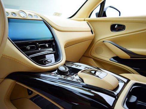 Used 2023 Aston Martin DBX 707 AWD/4WD image 35