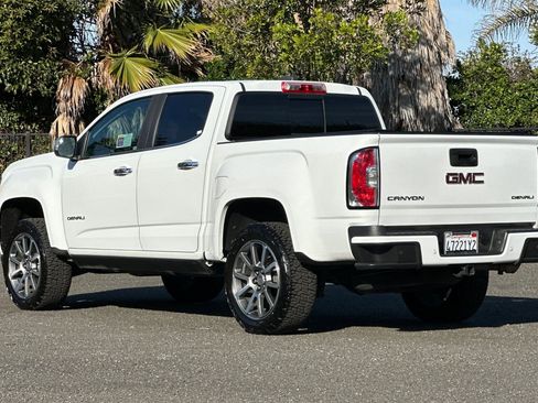 Used 2020 GMC Canyon Denali RWD image 5