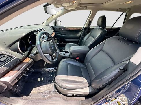 Used 2019 Subaru Outback 2.5i Limited AWD/4WD image 22