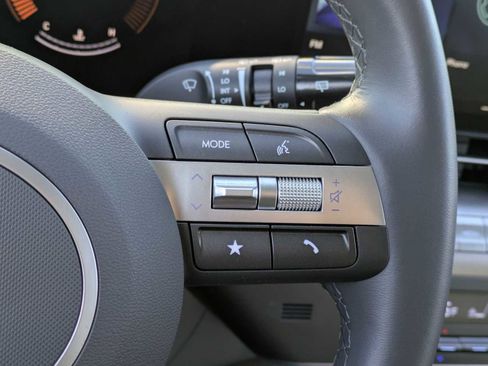 Used 2025 Hyundai Kona SEL image 23