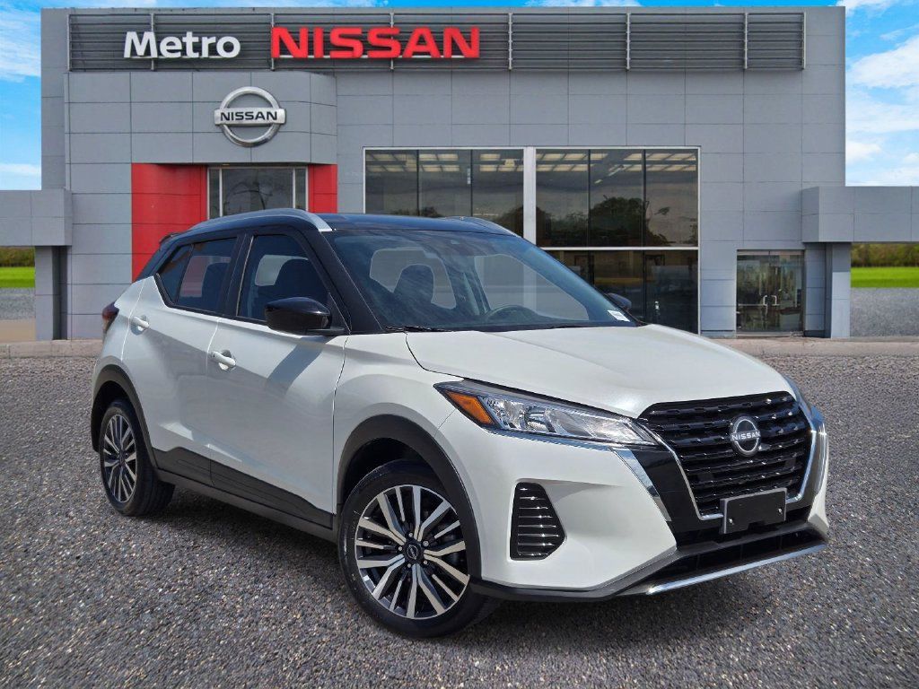 Certified 2024 Nissan Kicks SV FWD image 1