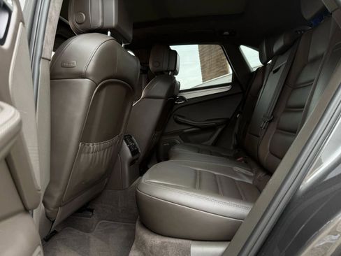 Used 2016 Porsche Macan Turbo image 41