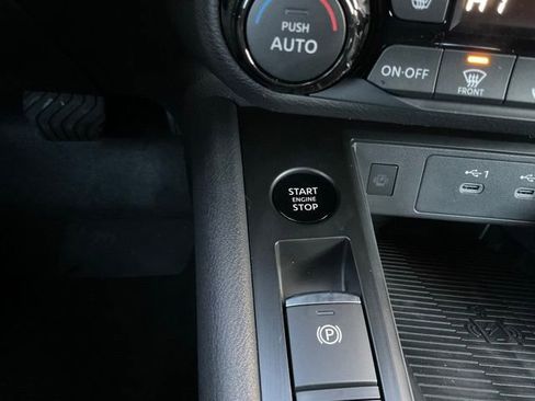 New 2026 Nissan Kicks SV w/ SV Premium Package AWD/4WD image 20