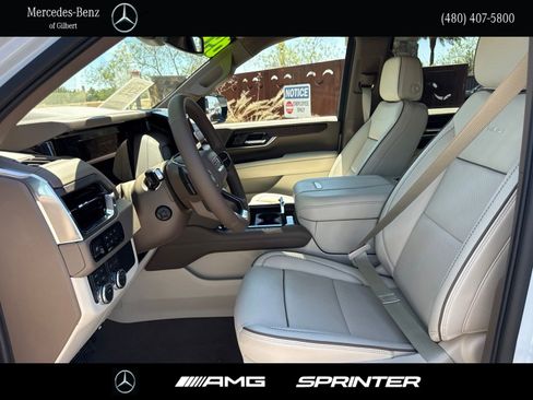 Used 2026 GMC Yukon Denali AWD/4WD image 10
