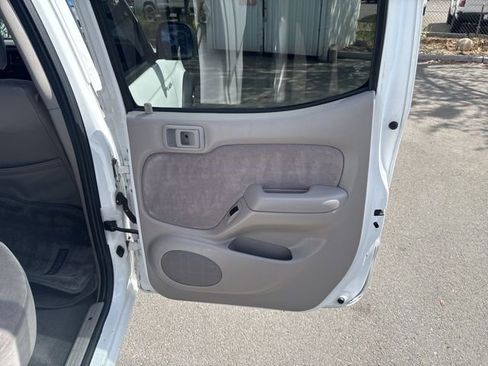 Used 2004 Toyota Tacoma PreRunner image 25