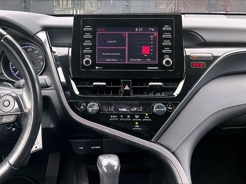 Used 2023 Toyota Camry SE FWD image 6
