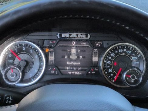 Used 2019 RAM 1500 Laramie RWD image 25