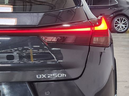 Used 2023 Lexus UX 250h FWD w/ Accessory Package (Z2) image 22