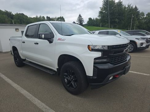 Used 2021 Chevrolet Silverado 1500 LT Trail Boss w/ Convenience Package II AWD/4WD image 4
