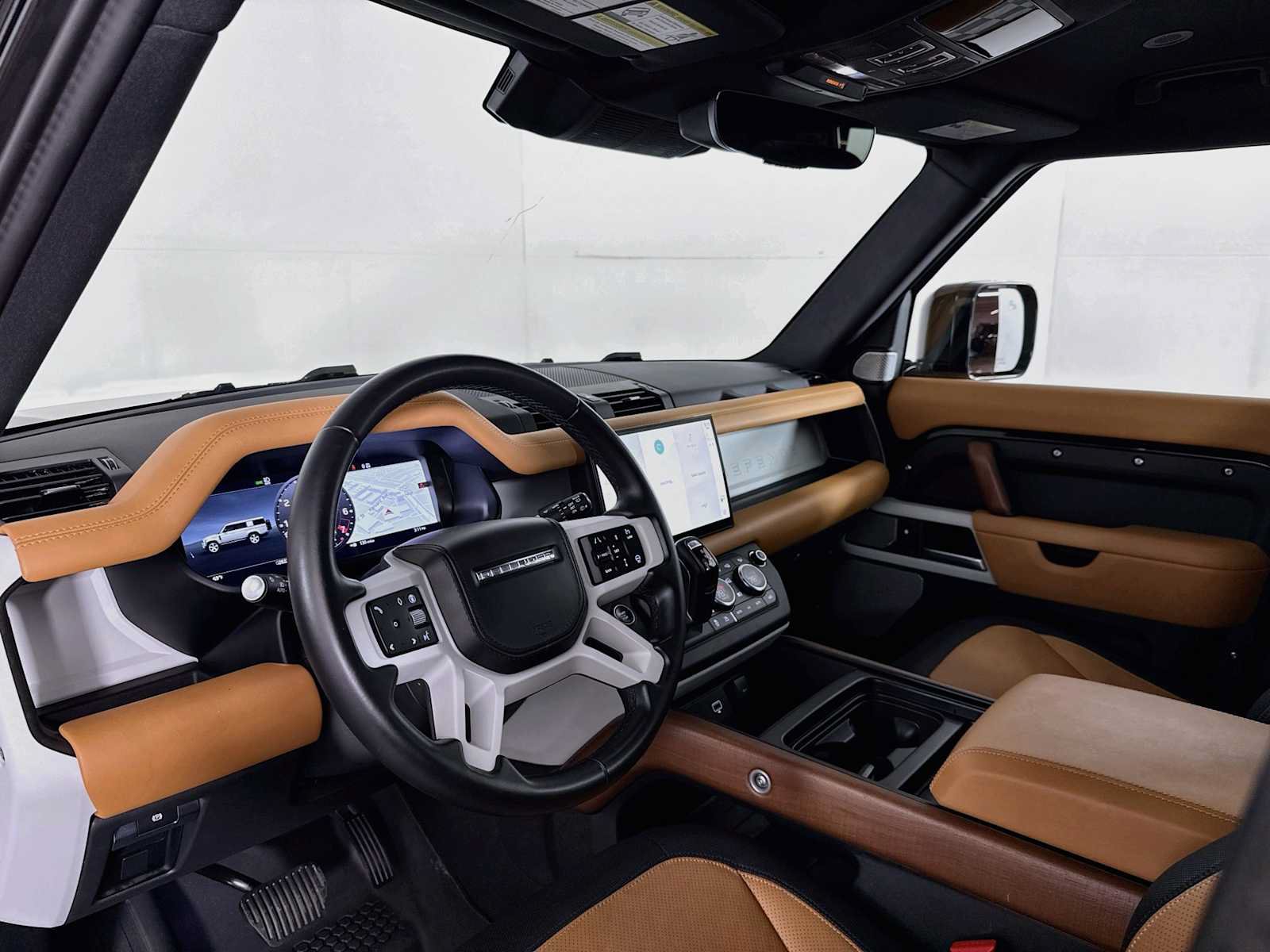 Used 2024 Land Rover Defender 130 X-Dynamic SE AWD/4WD image 9